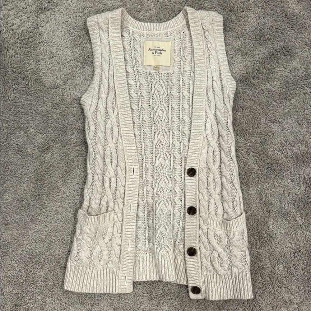 Abercrombie & Fitch Women's Beige Cable Knit Sweater Vest
